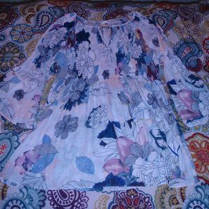 Ladies Spense Top - Size M